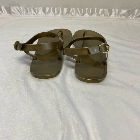 Michael Kors Women’s 10 M Gold PVC Single Strap Sandals - VGUC - Picture 7 of 13